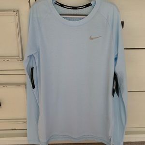 Long sleeve Nike top